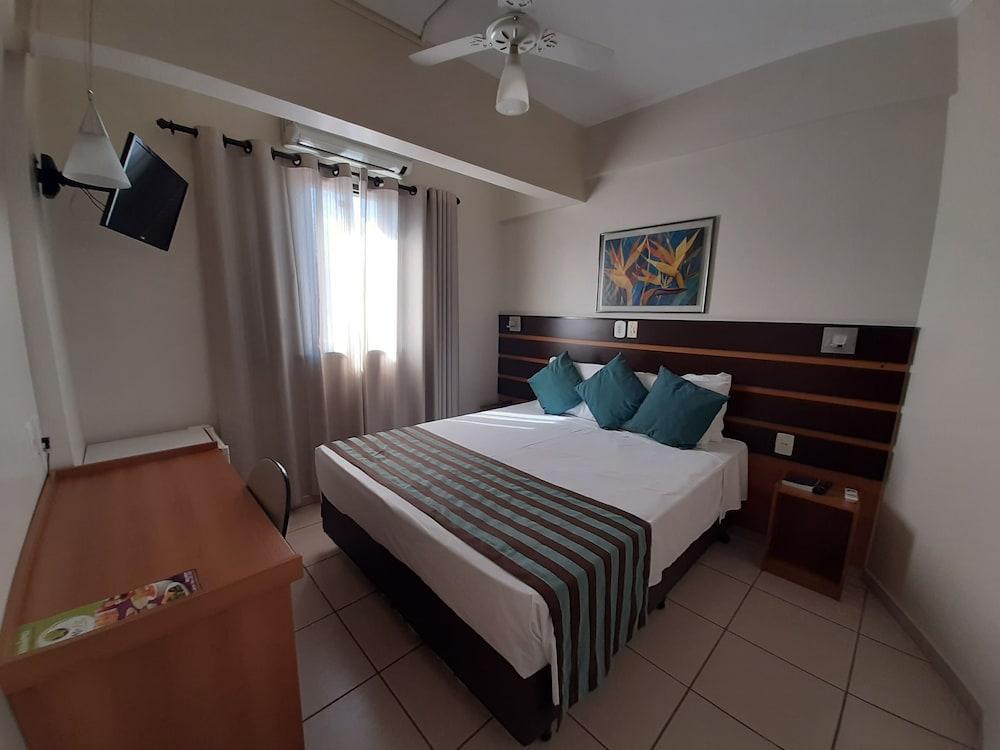 Hotel Ferraz โปว์โซ อเลเกร ภายนอก รูปภาพ