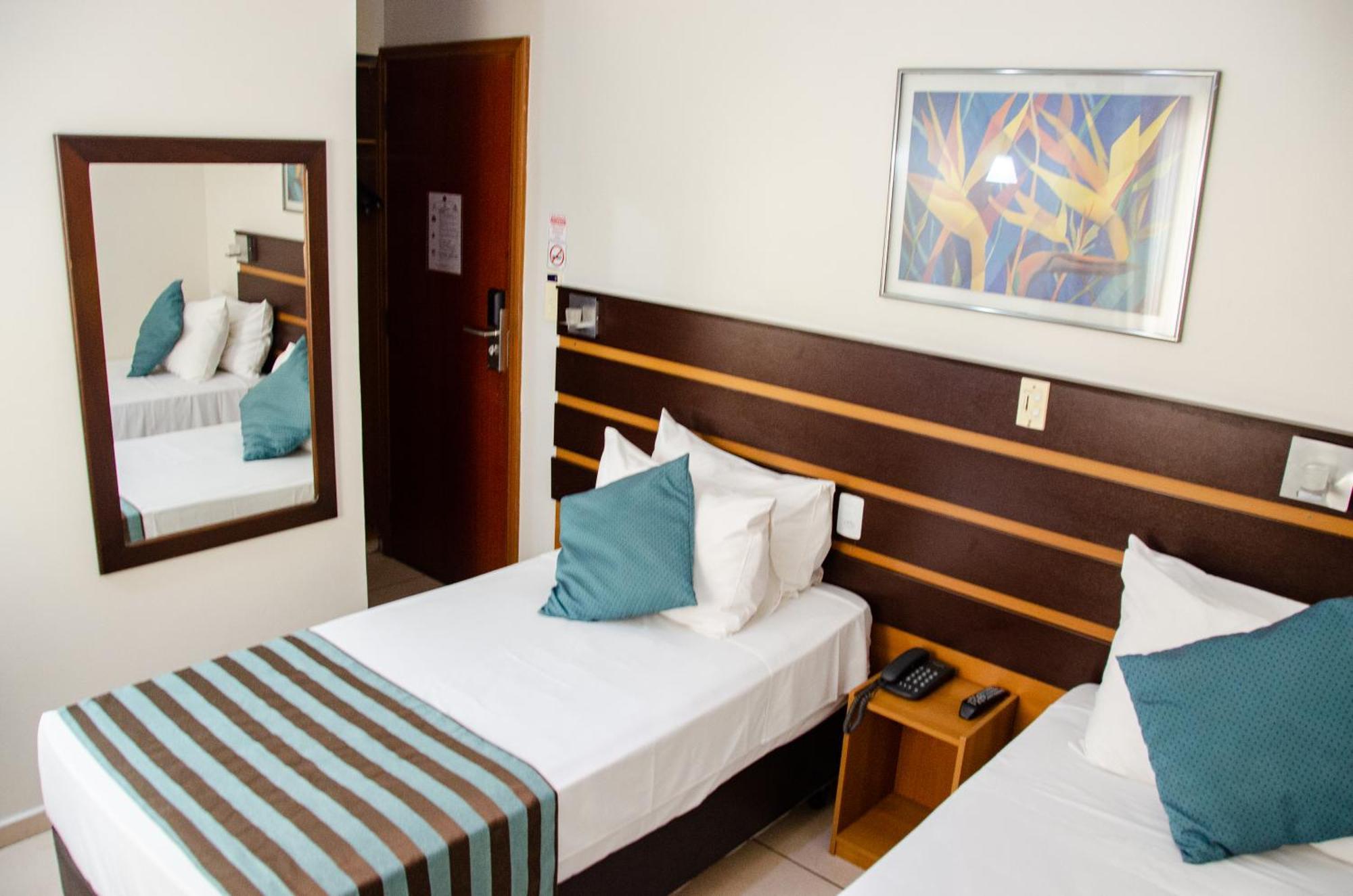 Hotel Ferraz โปว์โซ อเลเกร ภายนอก รูปภาพ