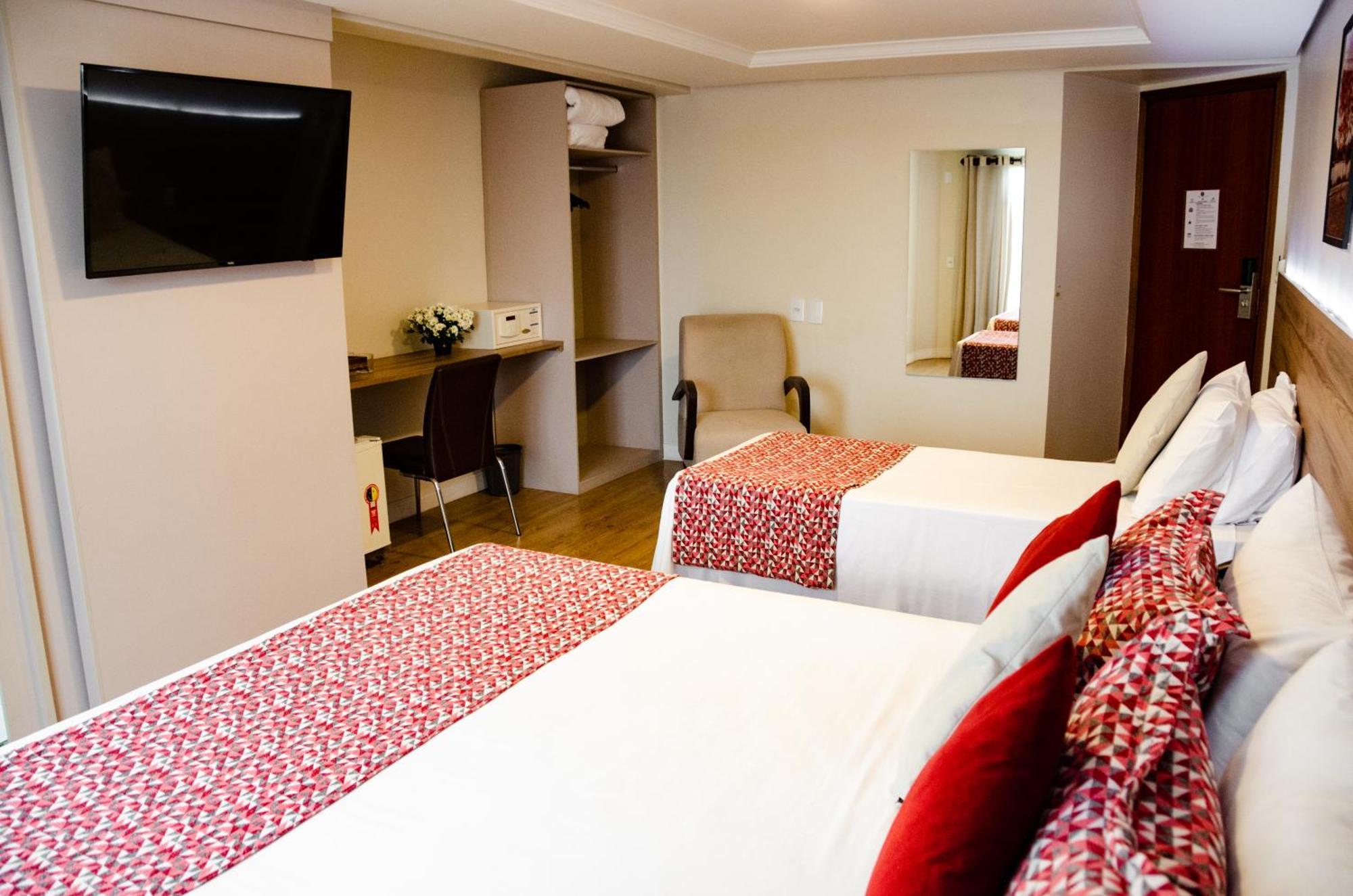 Hotel Ferraz โปว์โซ อเลเกร ภายนอก รูปภาพ