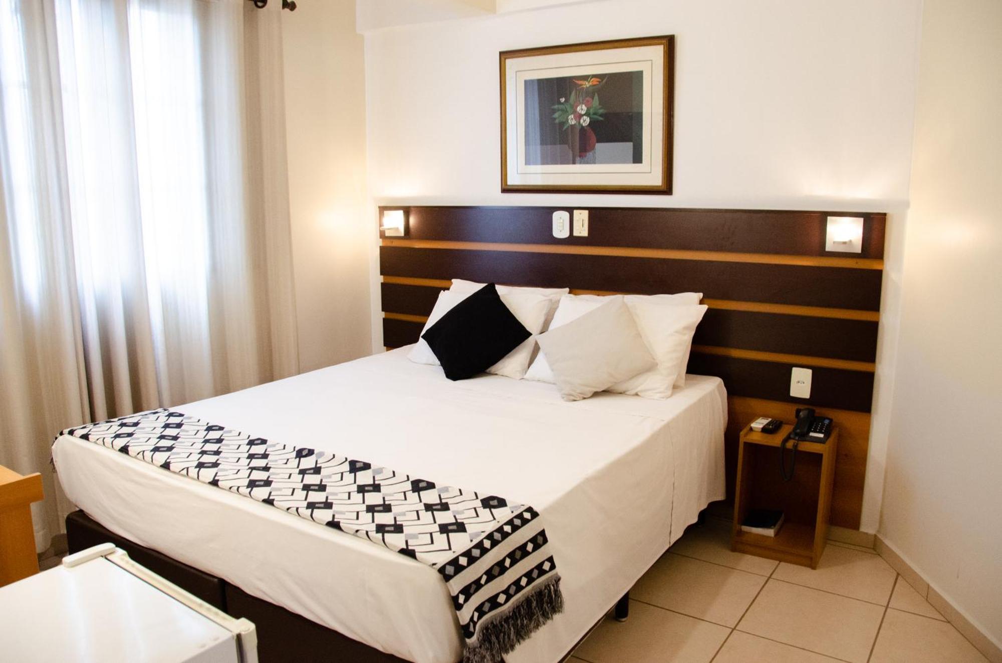 Hotel Ferraz โปว์โซ อเลเกร ภายนอก รูปภาพ