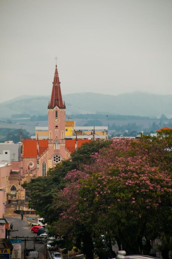 Hotel Ferraz โปว์โซ อเลเกร ภายนอก รูปภาพ