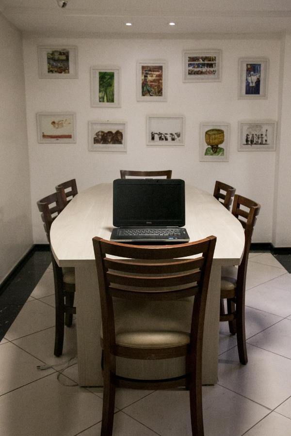Hotel Ferraz โปว์โซ อเลเกร ภายนอก รูปภาพ