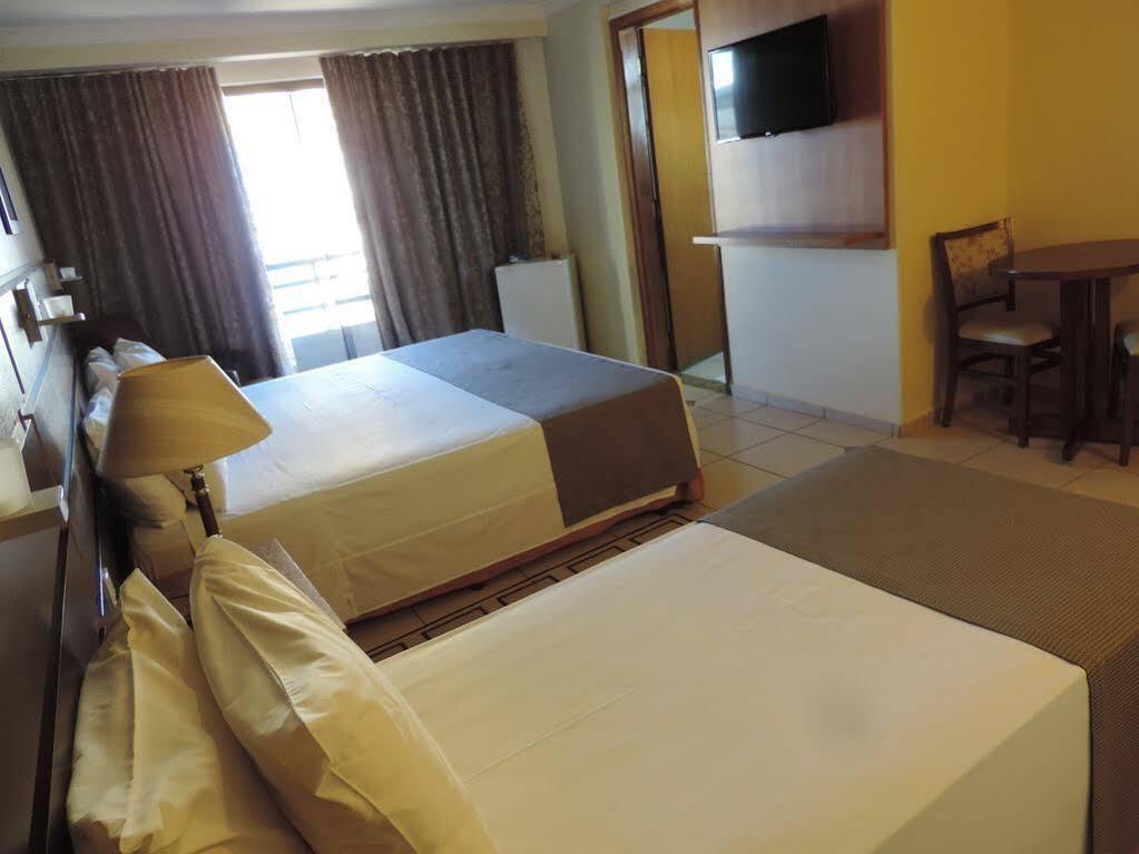 Hotel Ferraz โปว์โซ อเลเกร ภายนอก รูปภาพ
