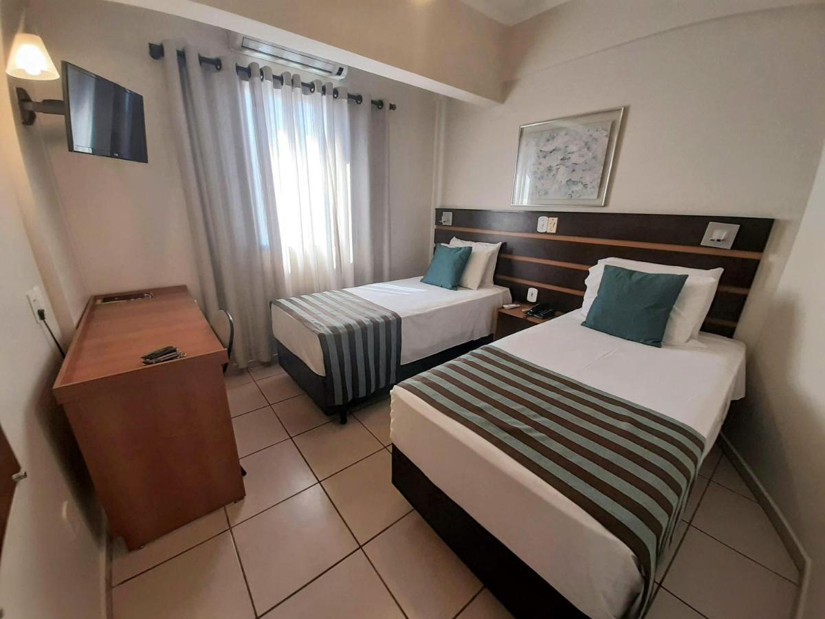 Hotel Ferraz โปว์โซ อเลเกร ภายนอก รูปภาพ